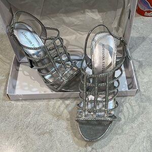 Adrianna Papell Boutique MARLA Silver Metallic Platform Shoes Size 7.5